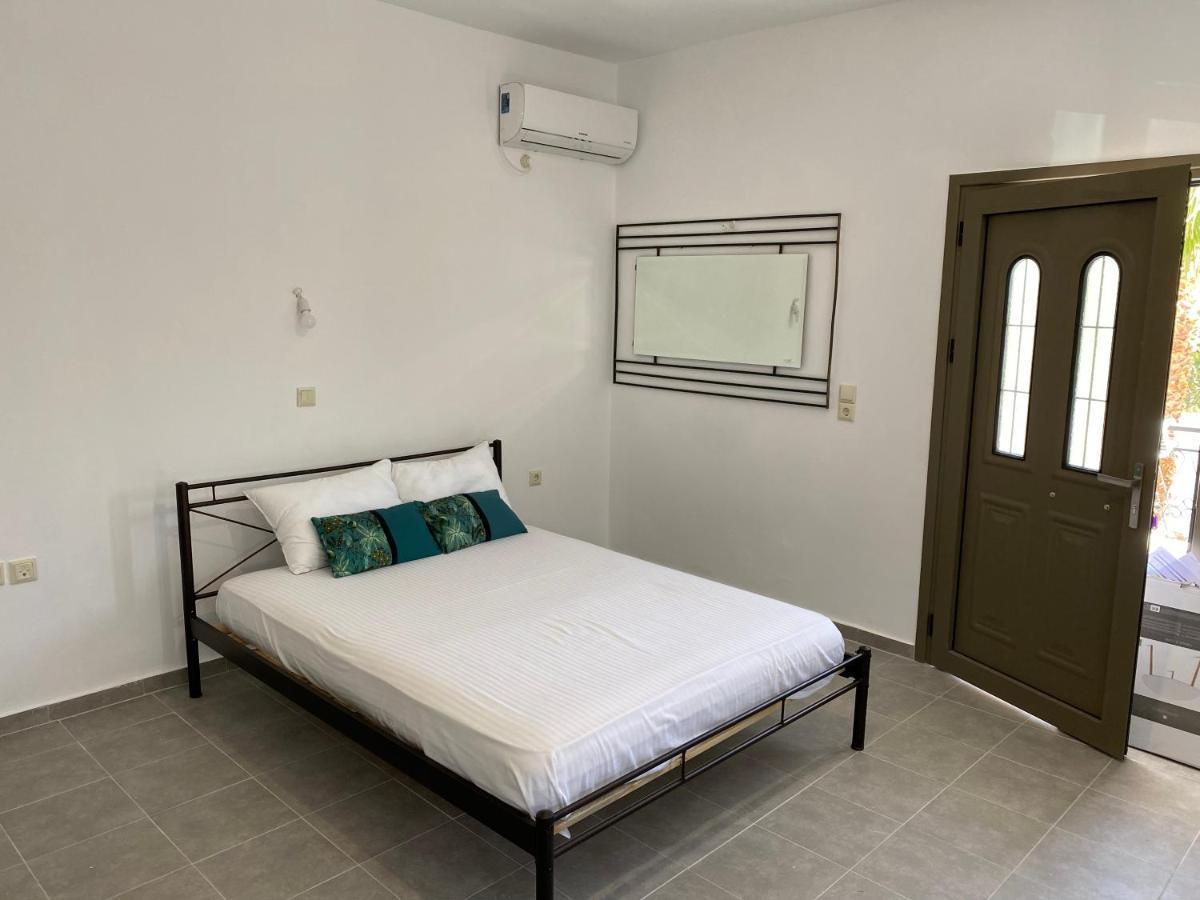 Central Areopolis Rooms อาเรโอโปลิส ภายนอก รูปภาพ